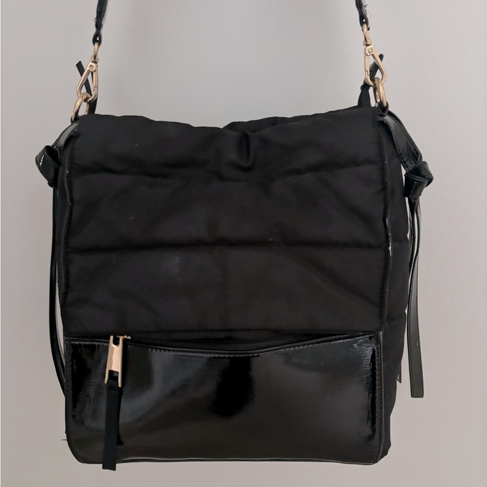 Black nylon/patent Sondra Robert’s squared purse with gold hardware
